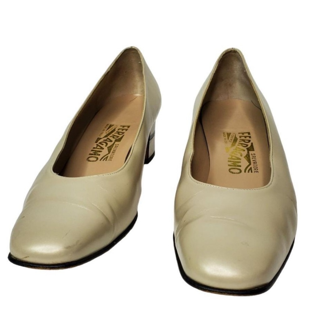 Salvatore Ferragamo Leather LOGO heels Sz 10